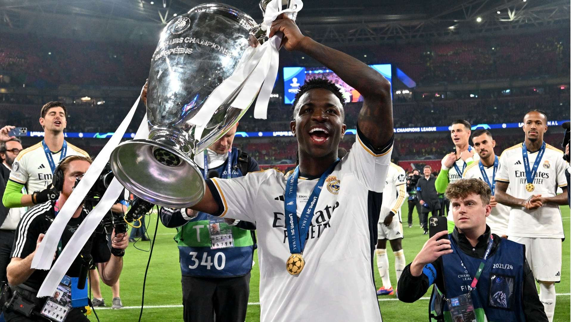 戲劇性的一 戲劇性的一